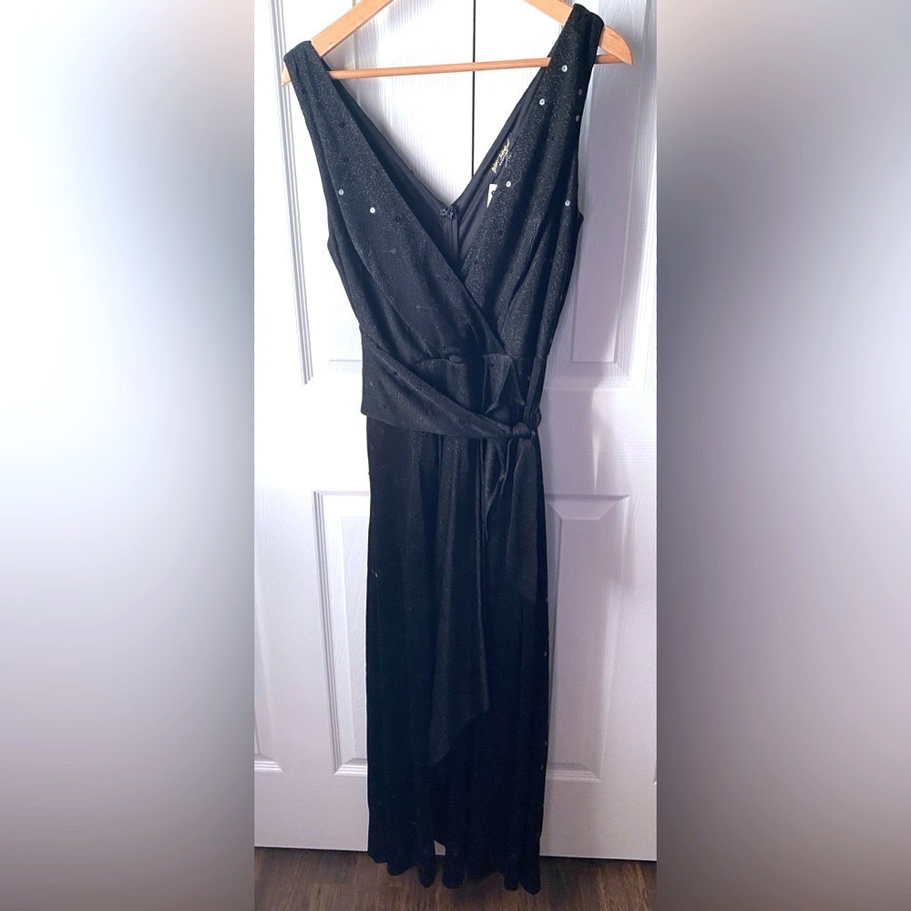🆕 Betsey Johnson Evening Black Sequin Glittery Sleeveless Faux Wrap Gown SZ M